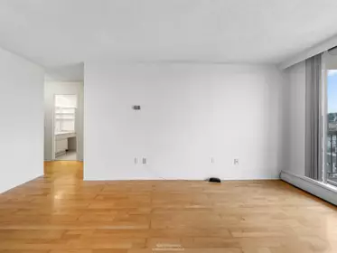 1605 145 St. Georges Avenue, North Vancouver, BC, North Vancouver — Apartment/Condo for sale