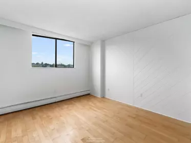 Loft / Bonus Room Photo of 1605 145 St. Georges Avenue, North Vancouver, BC