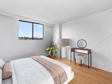 Office / Den Photo of 1605 145 St. Georges Avenue, North Vancouver, BC