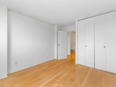 Powder Room Photo of 1605 145 St. Georges Avenue, North Vancouver, BC