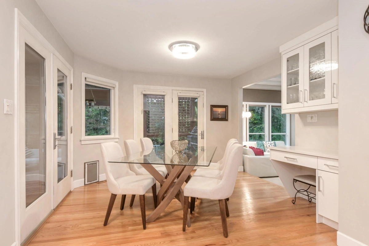 Breakfast Nook Photo of 8099 148a Street, Surrey, BC