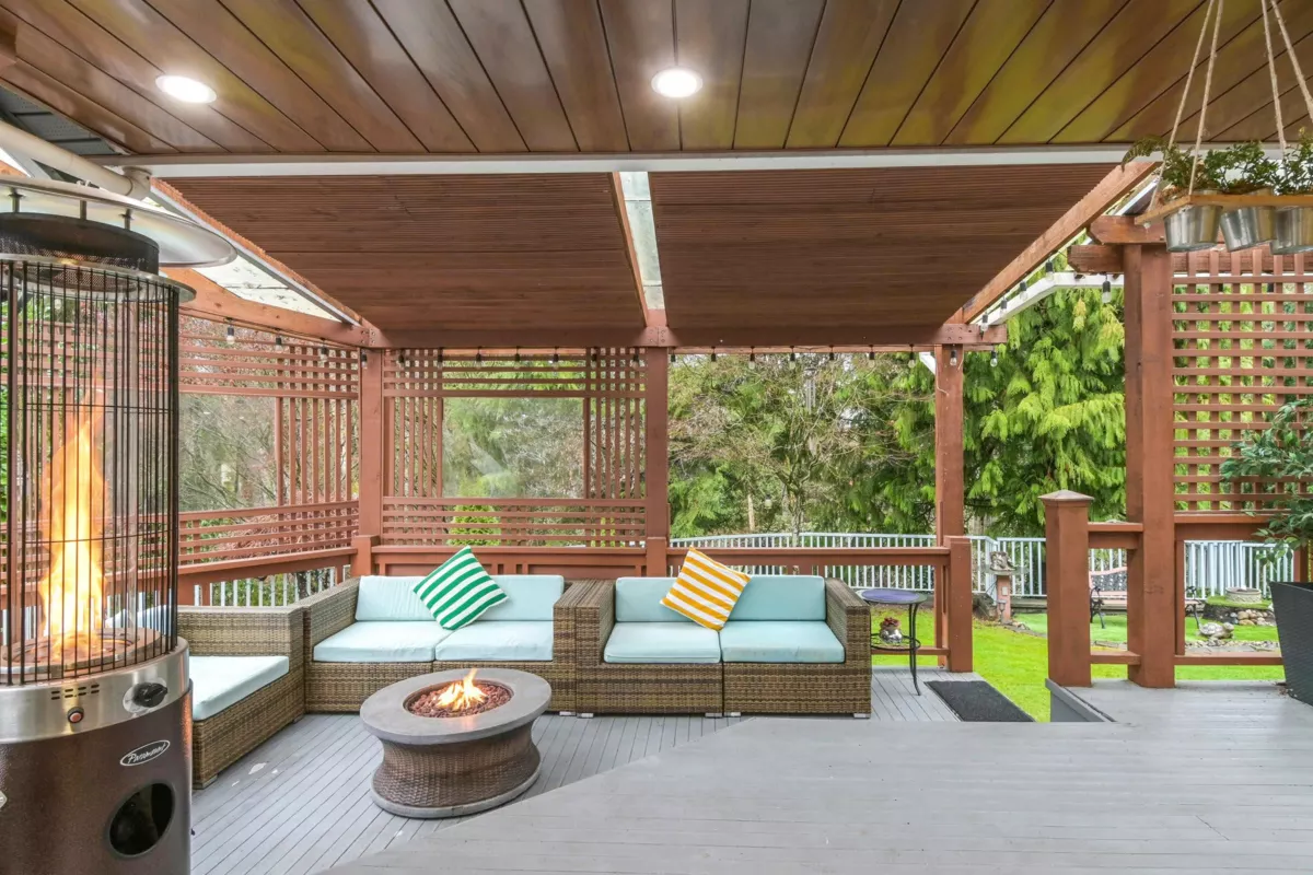 Staircase Photo of 8099 148a Street, Surrey, BC