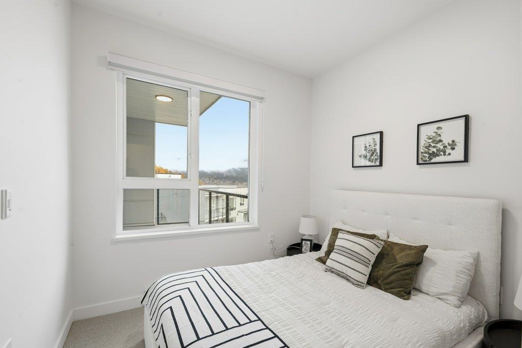 Primary Bathroom Photo of 506 2002 St. George Street, Port Moody, BC