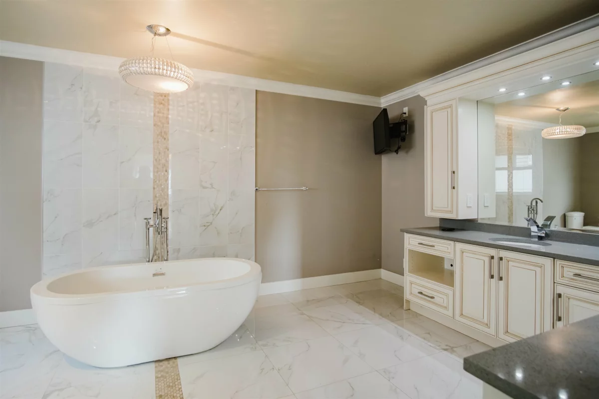 Swimming Pool Photo of 20539 68th Avenue, Langley, BC