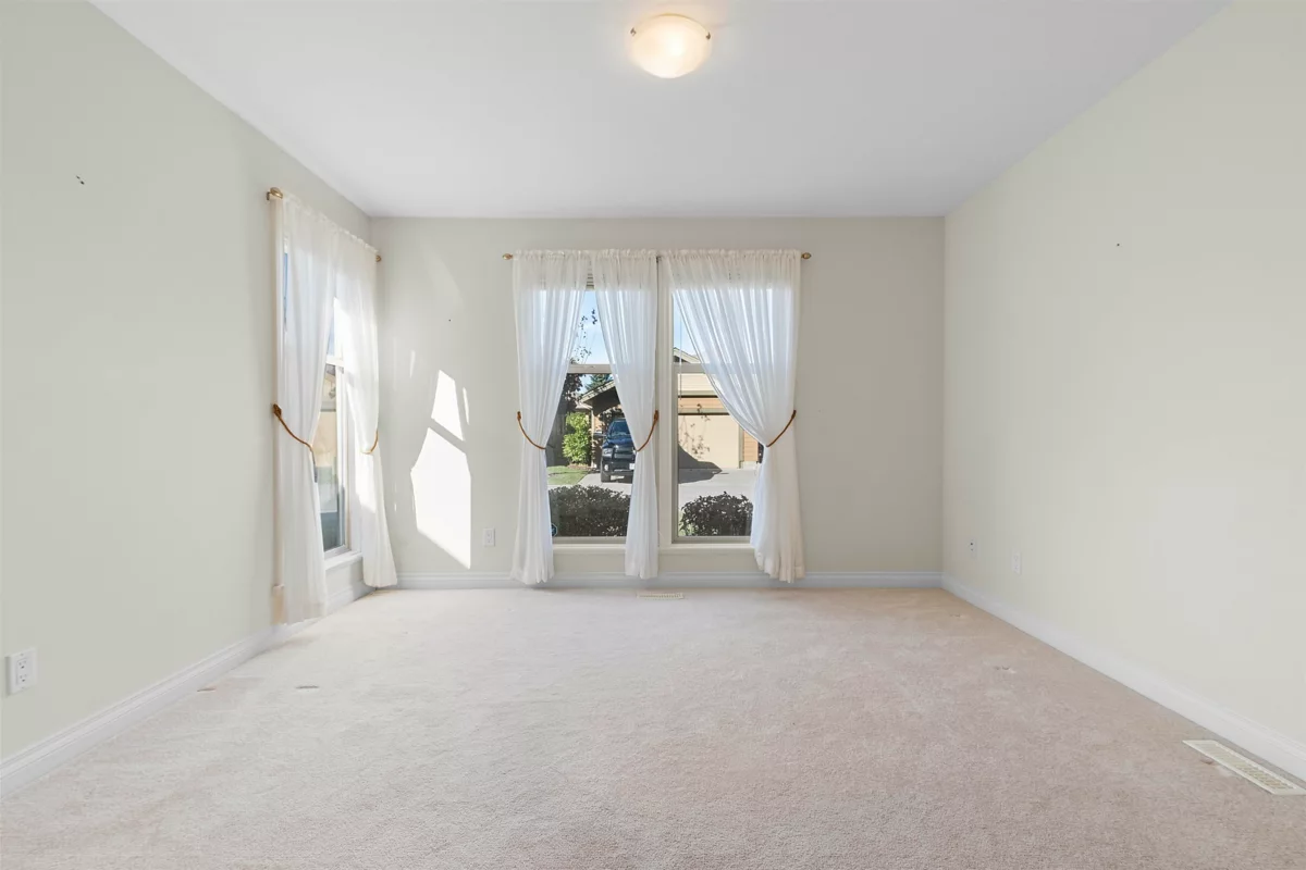 Mudroom Photo of 194 46000 Thomas Road, Chilliwack, BC