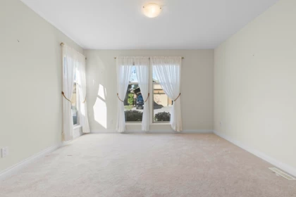 Mudroom Photo of 194 46000 Thomas Road, Chilliwack, BC