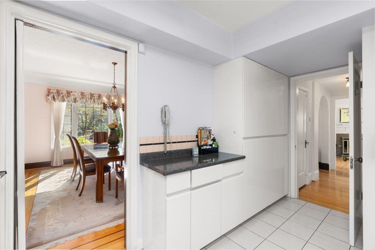 Basement Recreation Room Photo of 1537 W 40th Avenue, Vancouver, BC