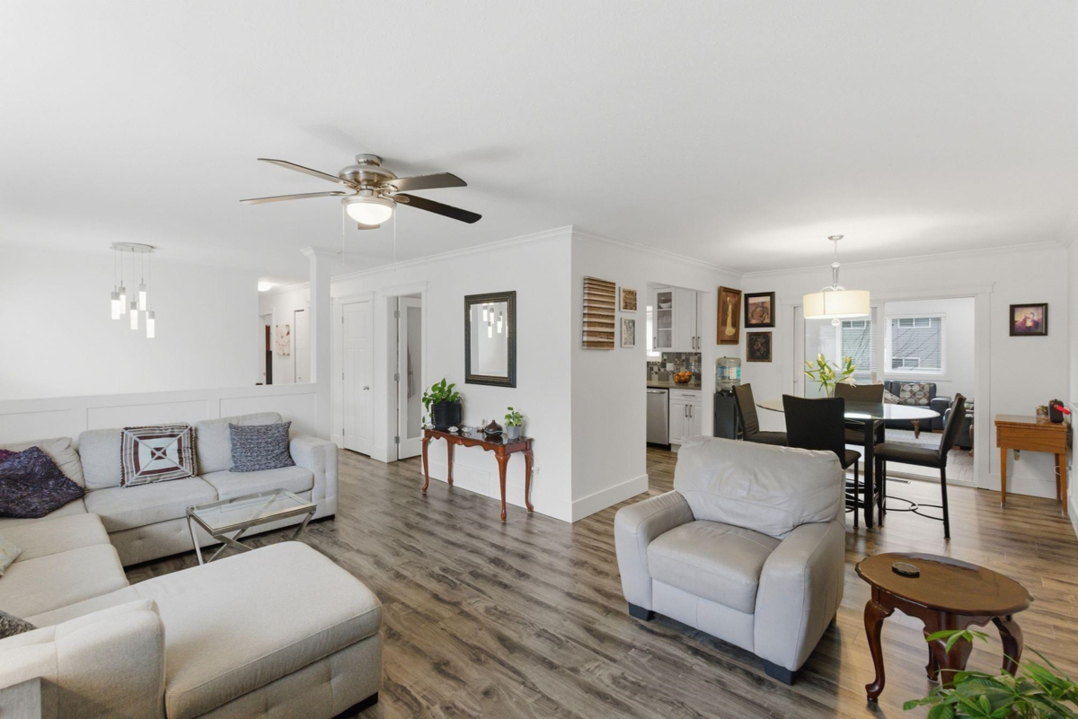 Family Room Photo of 1460 Kaslo Court, Abbotsford, BC