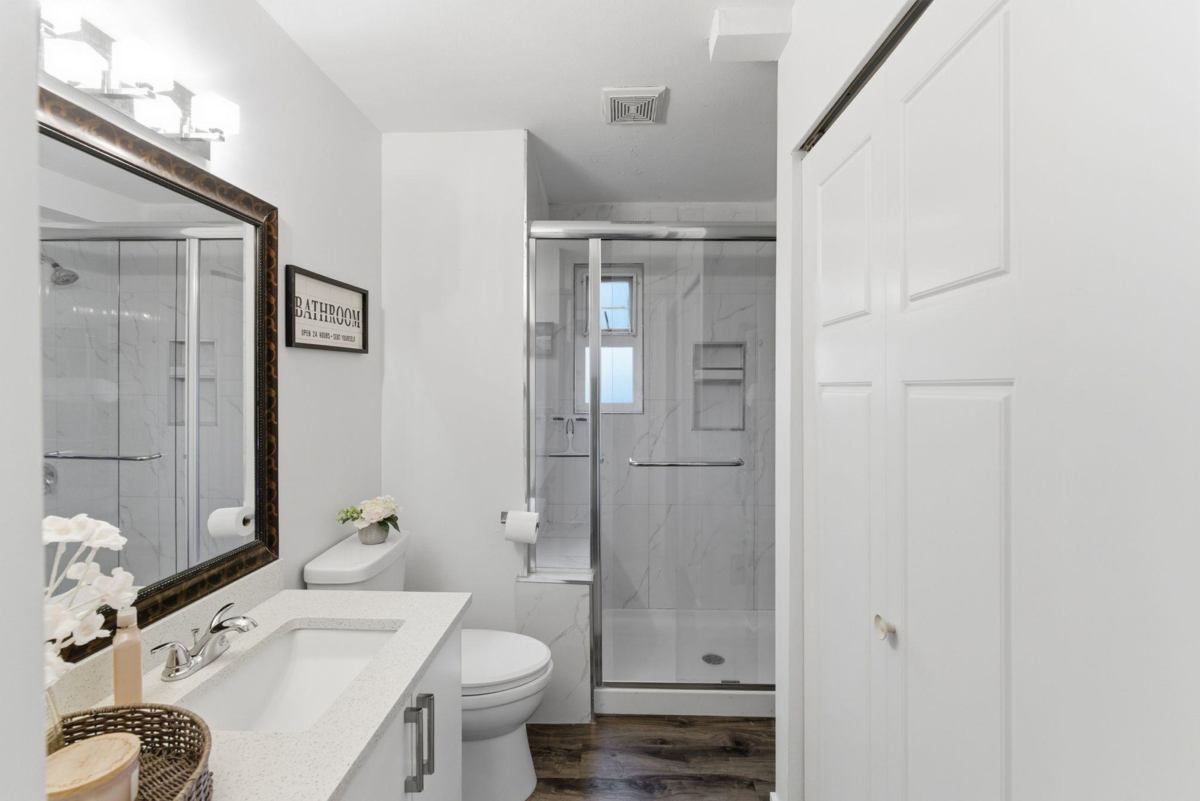 Powder Room Photo of 1460 Kaslo Court, Abbotsford, BC