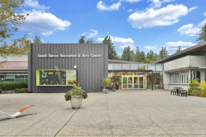 Front Yard Photo of 15824 Tulip Drive, Surrey, BC