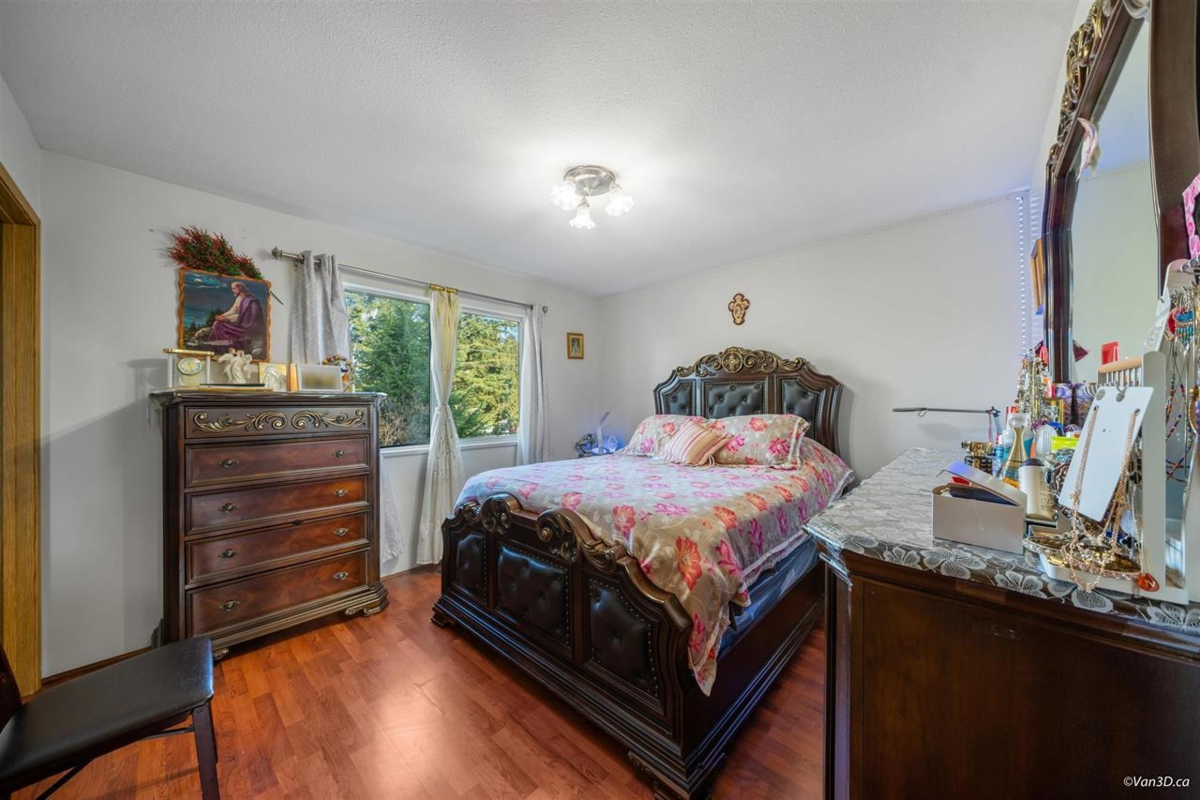 Bedroom 4 Photo of 15024 96 Avenue, Surrey, BC