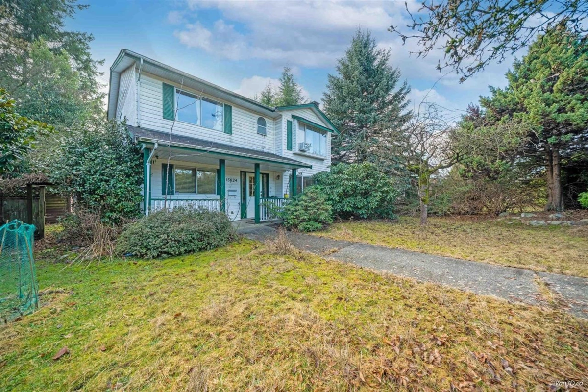 Garage Interior Photo of 15024 96 Avenue, Surrey, BC