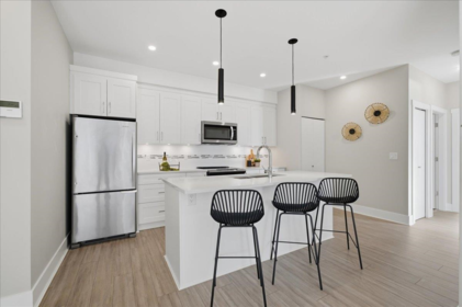 305 22335 Mcintosh Avenue, Maple Ridge, BC, West Central — 2 bed apartment/condo for sale