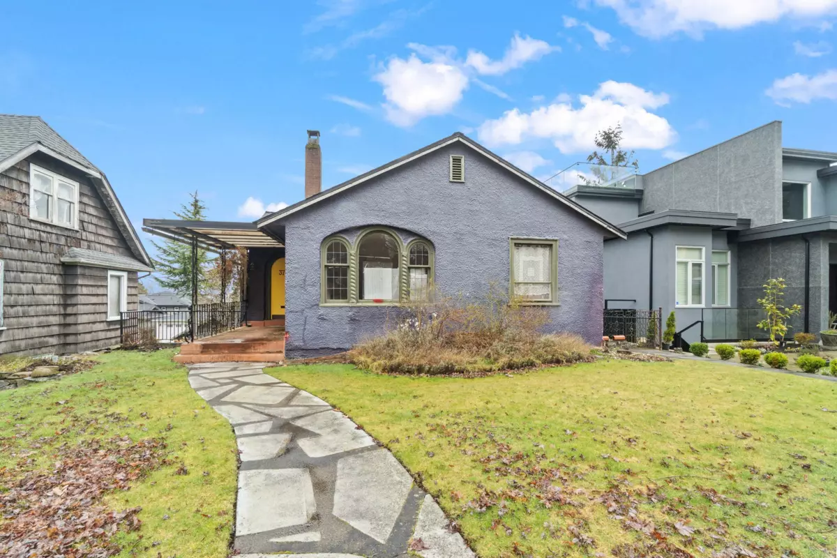 Kitchen Photo of 3775 Trinity Street, Burnaby, BC