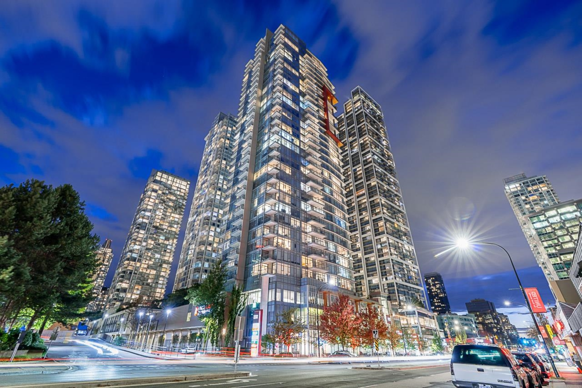 Kitchen Photo of 2910 4688 Kingsway, Burnaby, BC