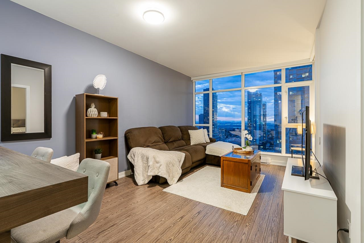Living Room Photo of 2910 4688 Kingsway, Burnaby, BC