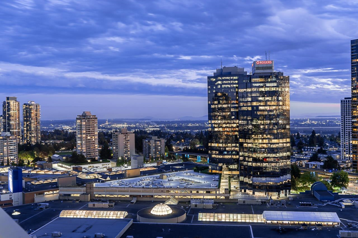 Staircase Photo of 2910 4688 Kingsway, Burnaby, BC