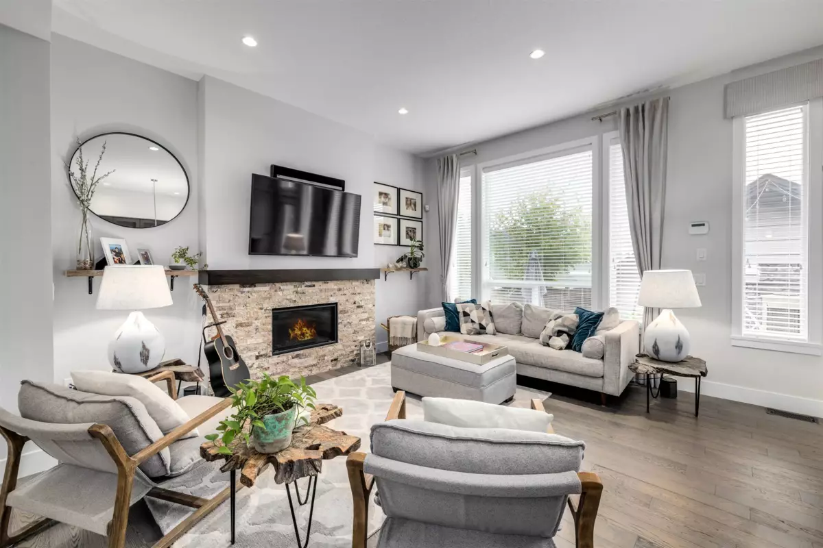 Dining Area Photo of 2115 166 Street, Surrey, BC