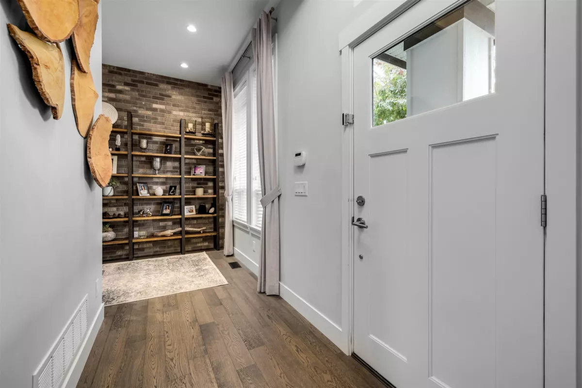 Family Room Photo of 2115 166 Street, Surrey, BC