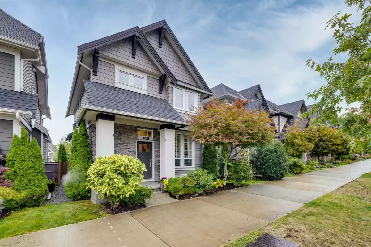 Fitness Center Photo Near 2115 166 Street, Surrey, BC