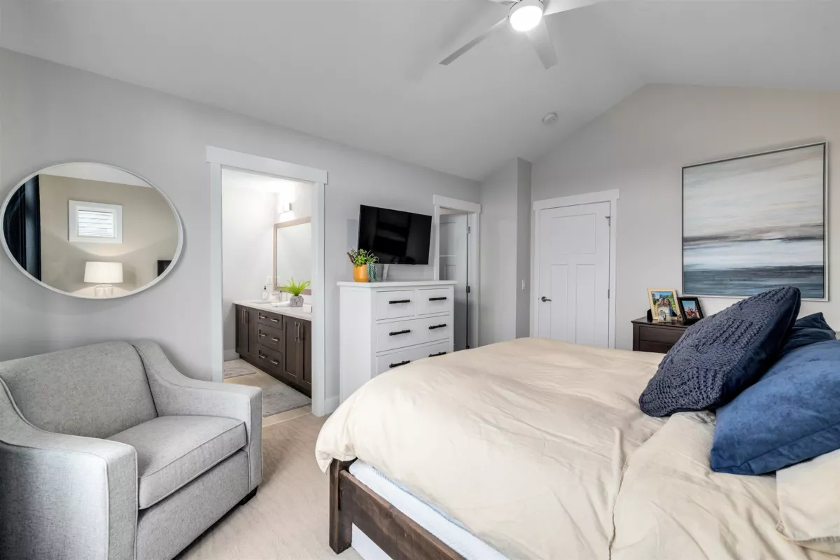 Loft / Bonus Room Photo of 2115 166 Street, Surrey, BC