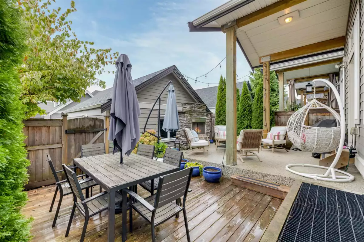 Swimming Pool Photo of 2115 166 Street, Surrey, BC