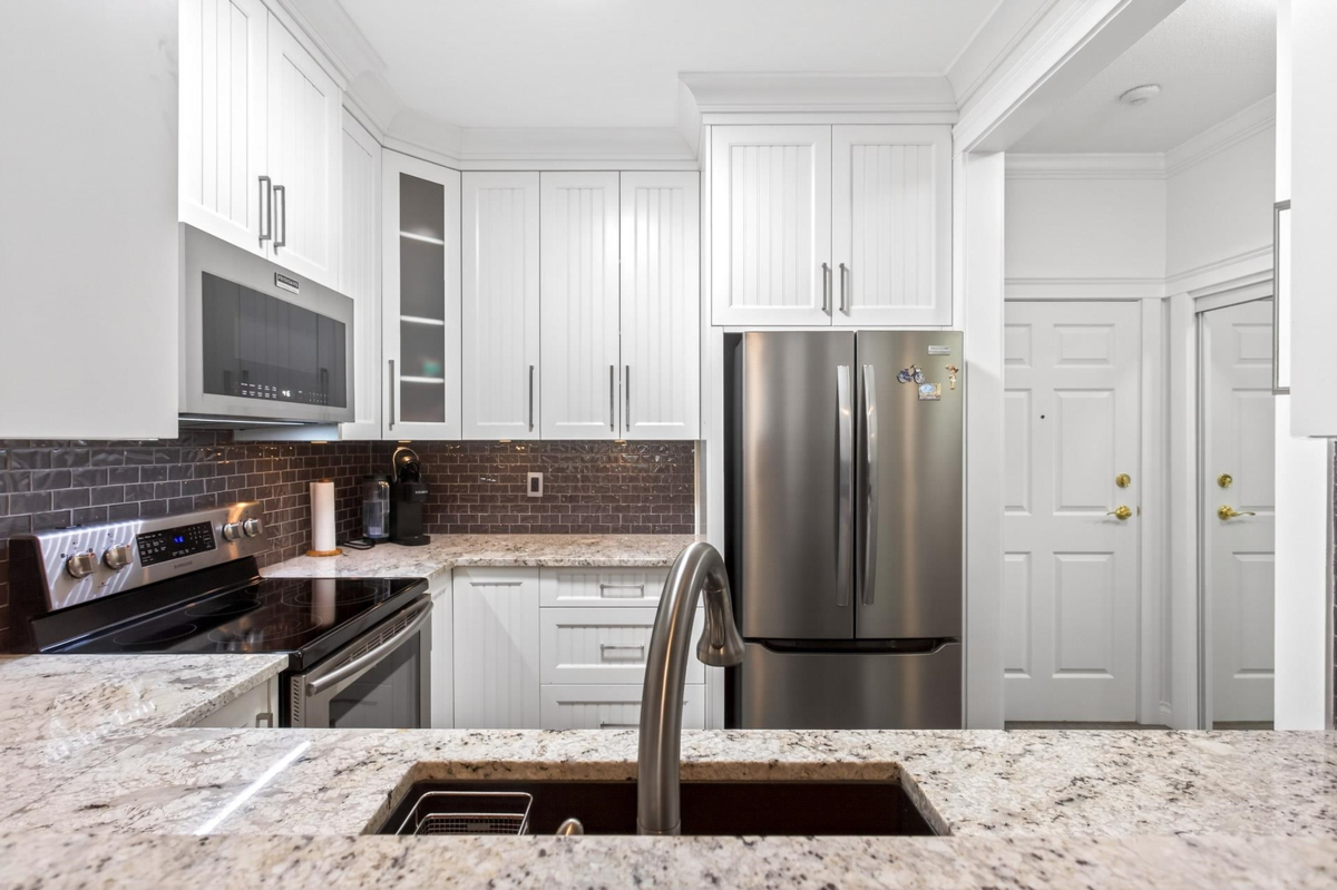 Breakfast Nook Photo of 220 2995 Princess Crescent, Coquitlam, BC