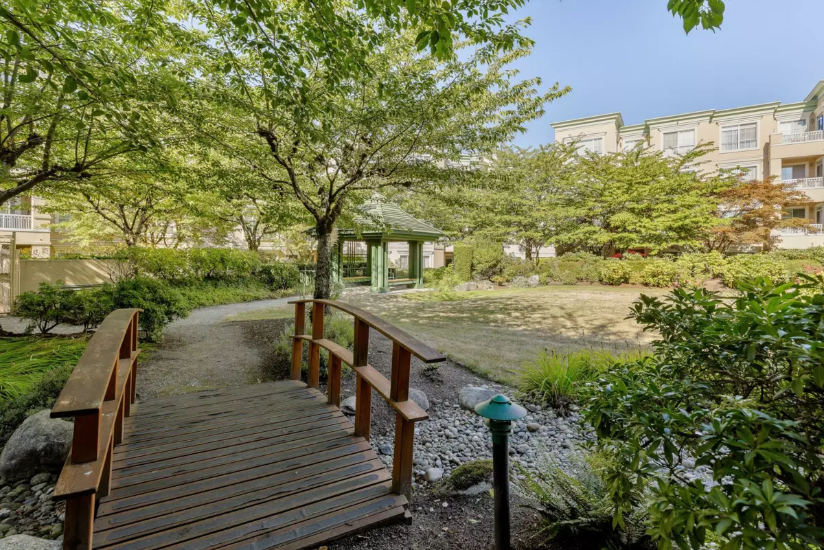 Garden / Landscaping Photo of 220 2995 Princess Crescent, Coquitlam, BC