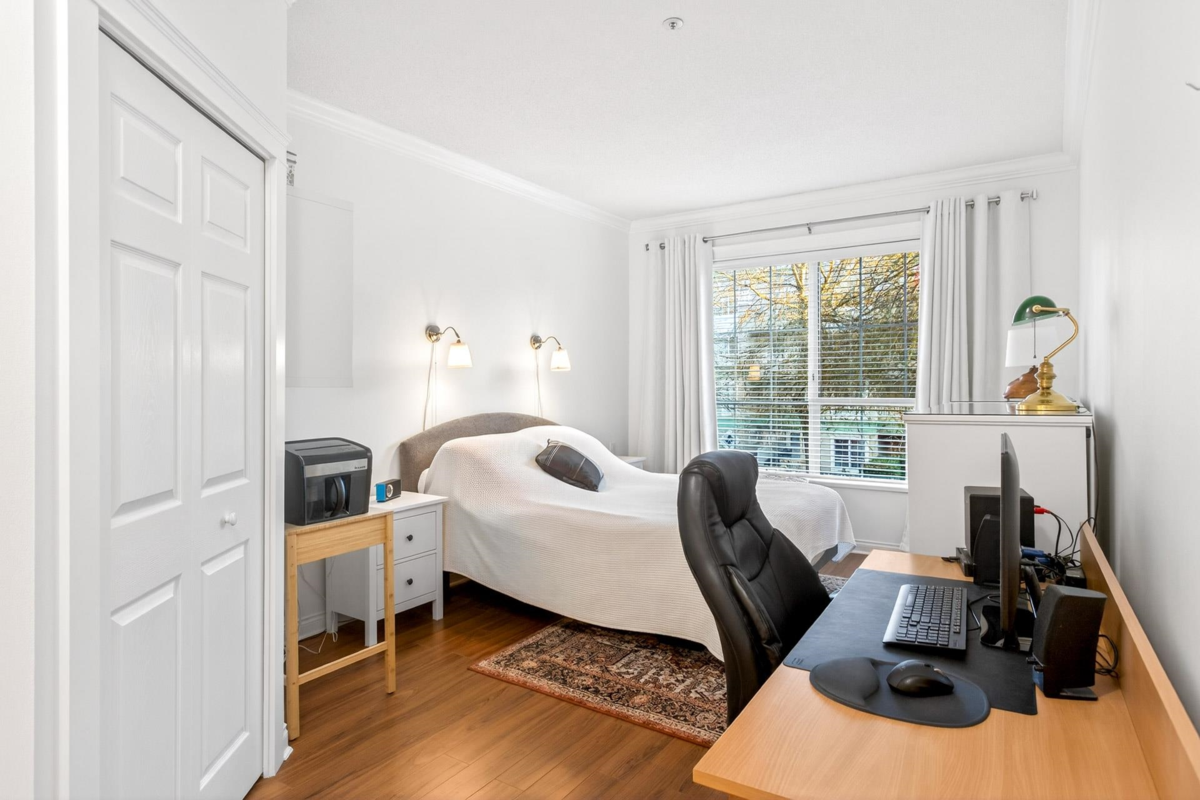 Staircase Photo of 220 2995 Princess Crescent, Coquitlam, BC