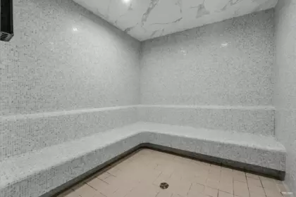 Hallway Photo of 1215 8611 Hazelbridge Way, Richmond, BC