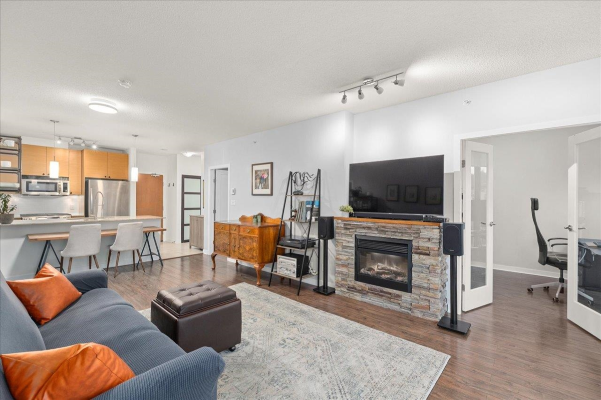 Dining Area Photo of 303 110 Brew Street, Port Moody, BC