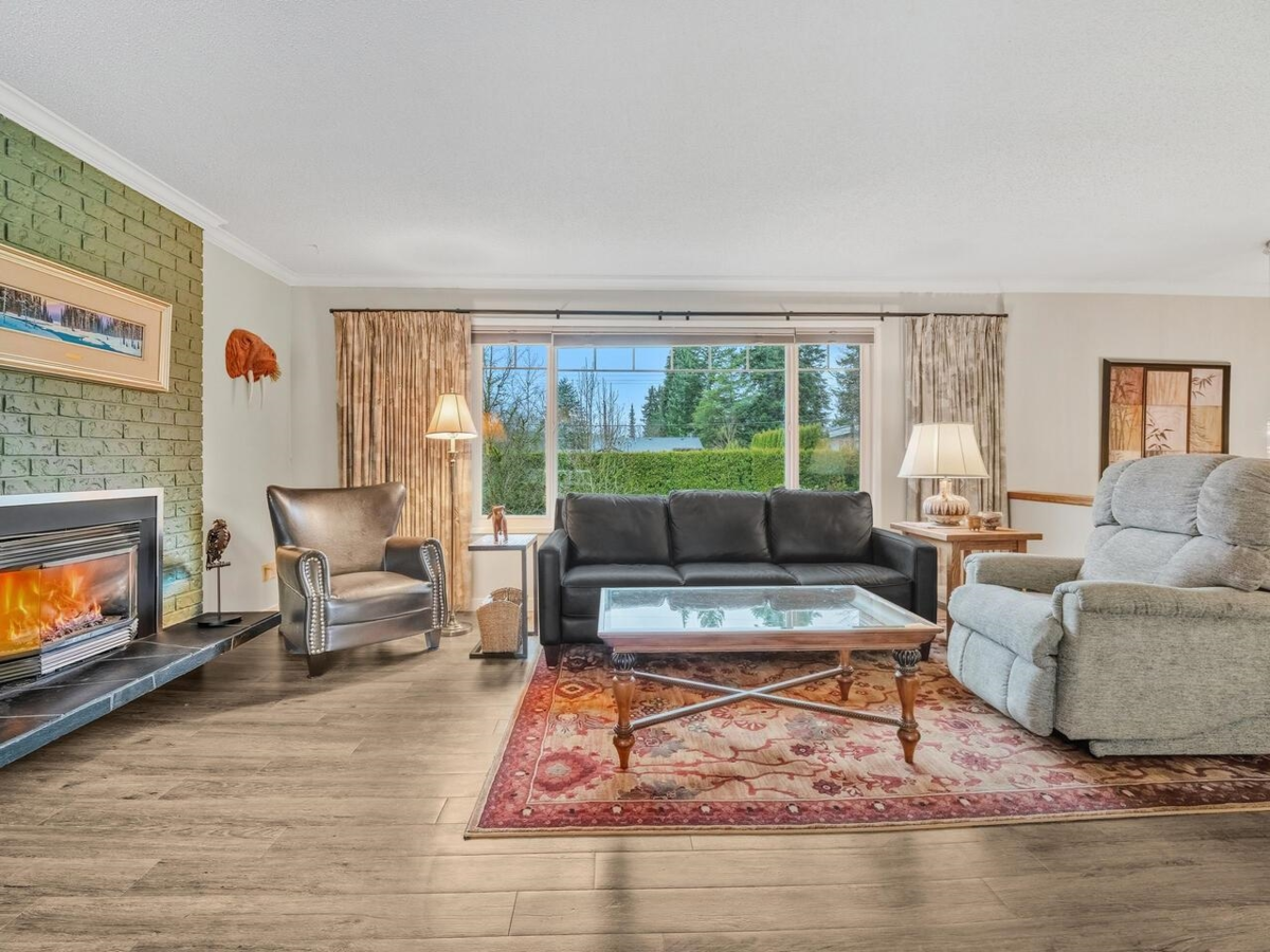 Kitchen Photo of 8884 Hadden Street, Langley, BC