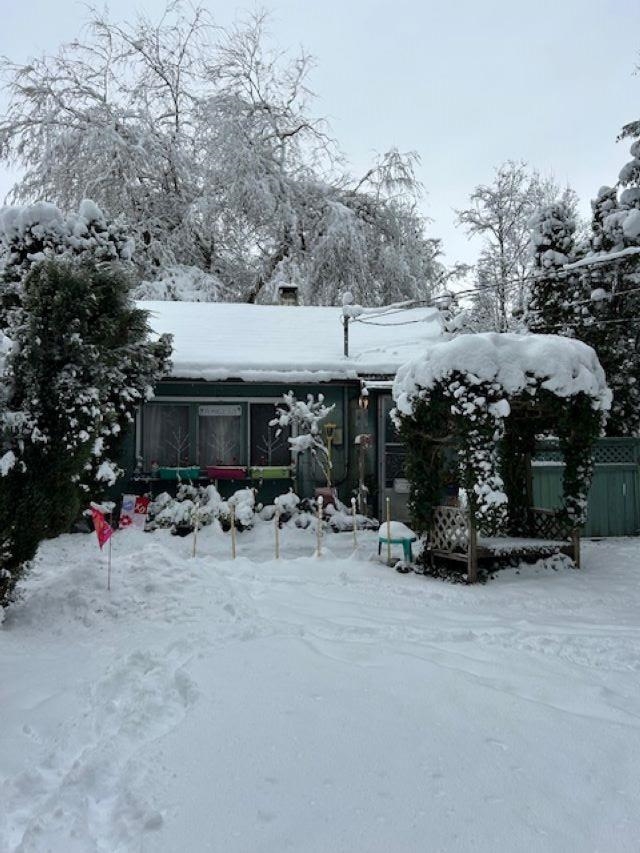 Breakfast Nook Photo of 11821 Glenhurst Street, Maple Ridge, BC