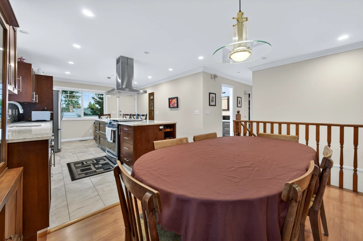 Dining Area Photo of 10014 156 Street, Surrey, BC