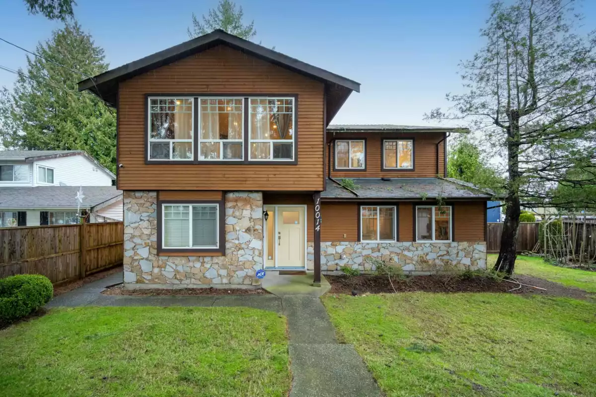 Exterior Front Photo of 10014 156 Street, Surrey, BC