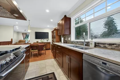 Breakfast Nook Photo of 10014 156 Street, Surrey, BC