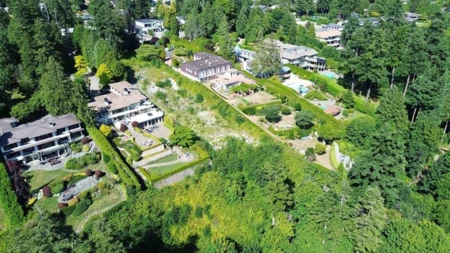 Neighborhood Park Photo Near 13752 Marine Drive, White Rock, BC