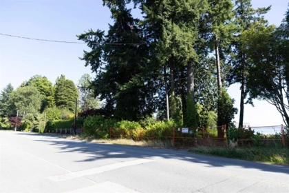 Outdoor Deck Photo of 13752 Marine Drive, White Rock, BC