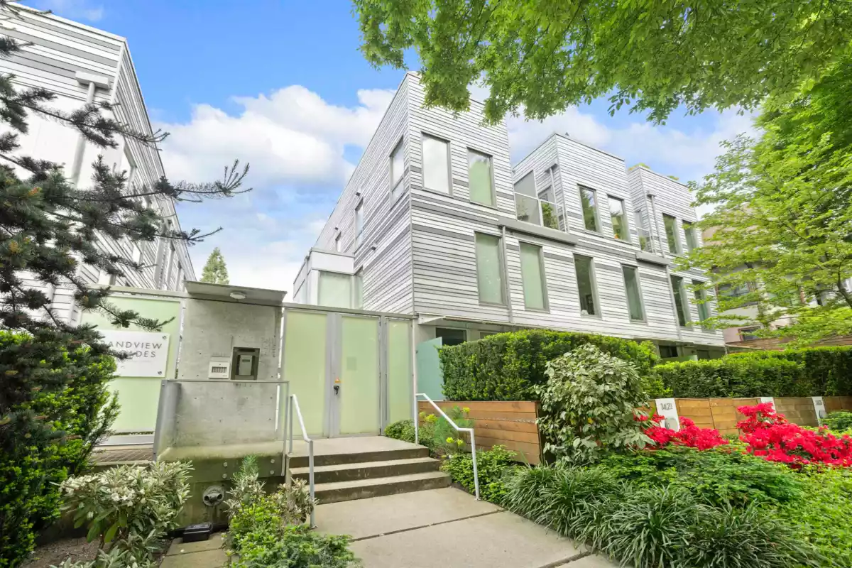 Living Room Photo of 1419 E 1st Avenue, Vancouver, BC