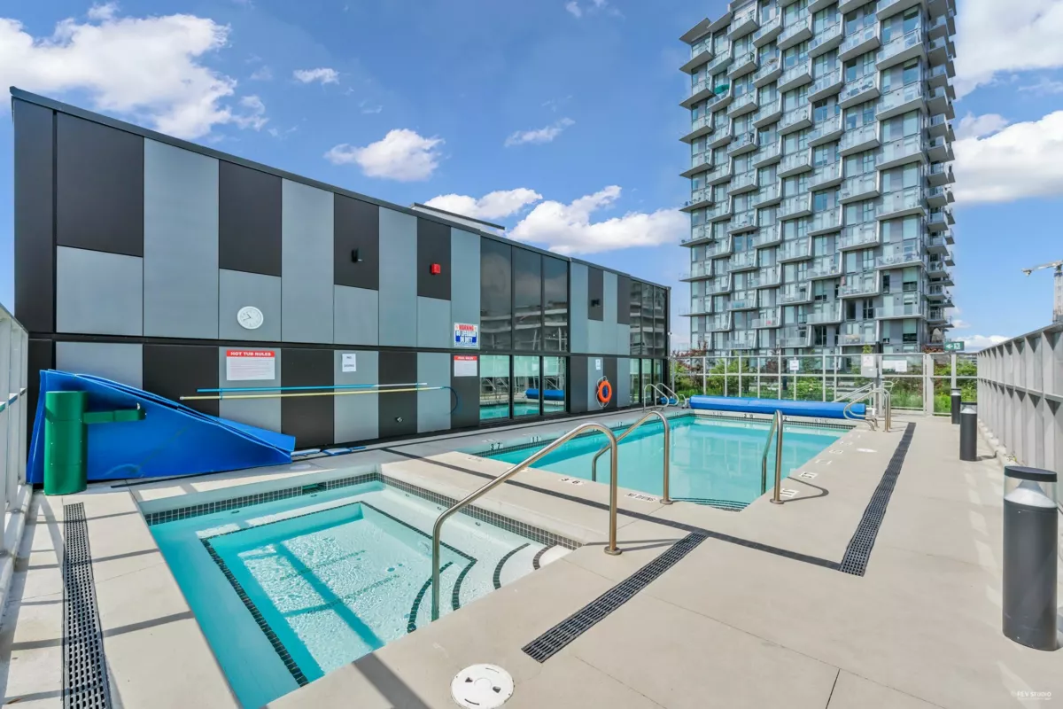 Outdoor Kitchen Photo of 2306 3538 Sawmill Crescent, Vancouver, BC