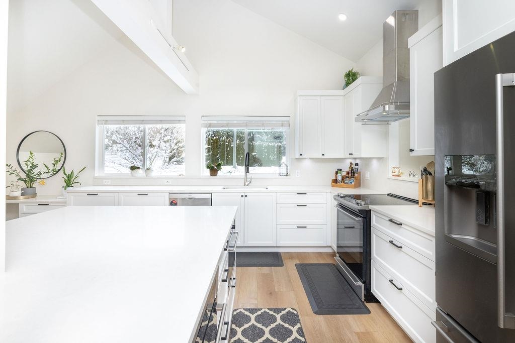 Staircase Photo of 6251 Jasper Road, Sechelt, BC