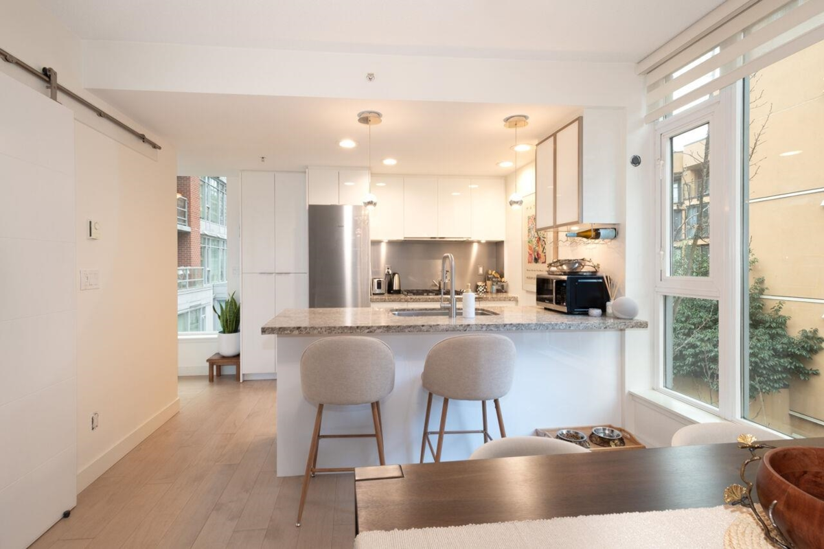 Breakfast Nook Photo of 406 1133 Homer Street, Vancouver, BC