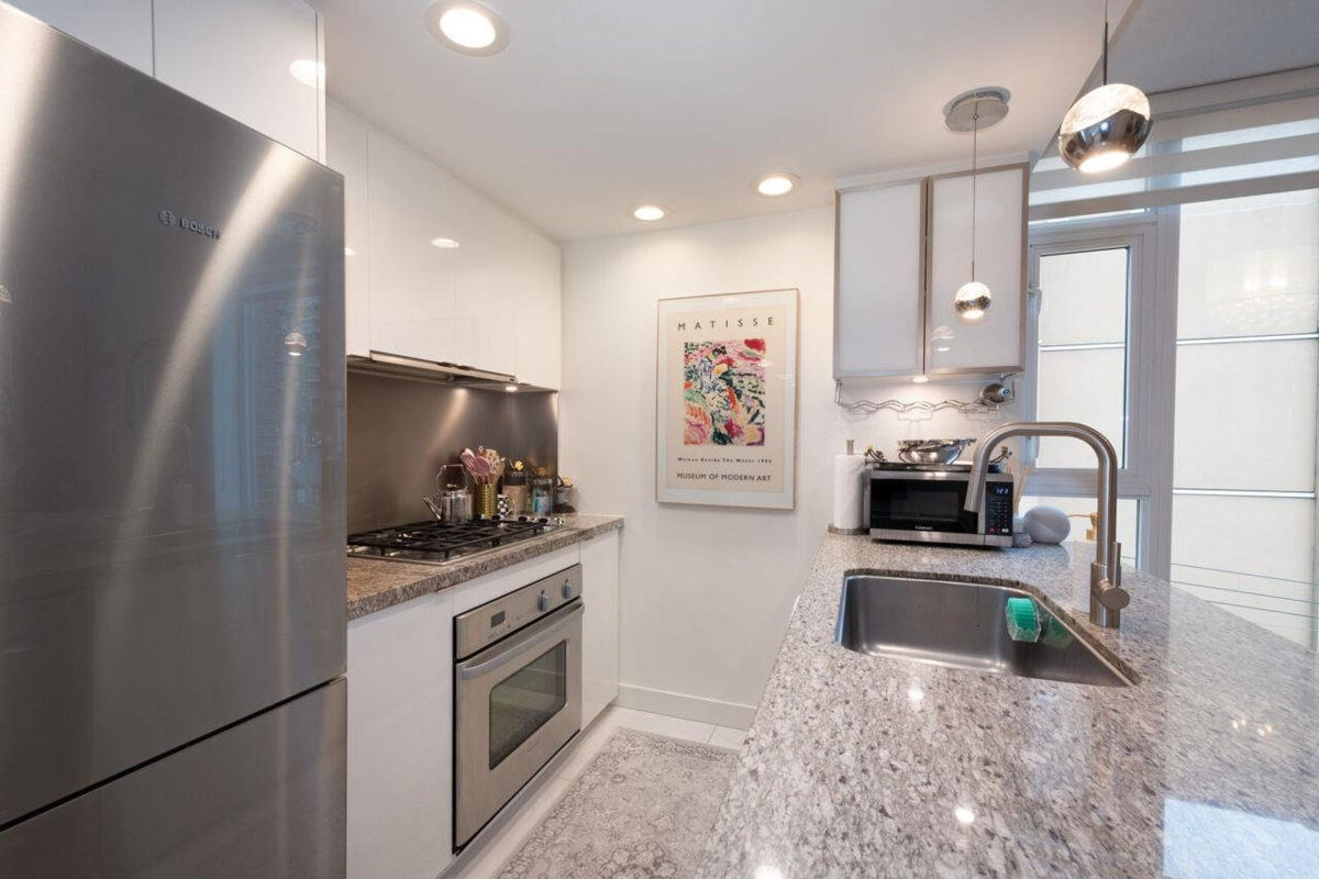 Entry Foyer Photo of 406 1133 Homer Street, Vancouver, BC