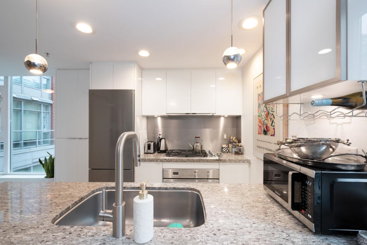 Mudroom Photo of 406 1133 Homer Street, Vancouver, BC