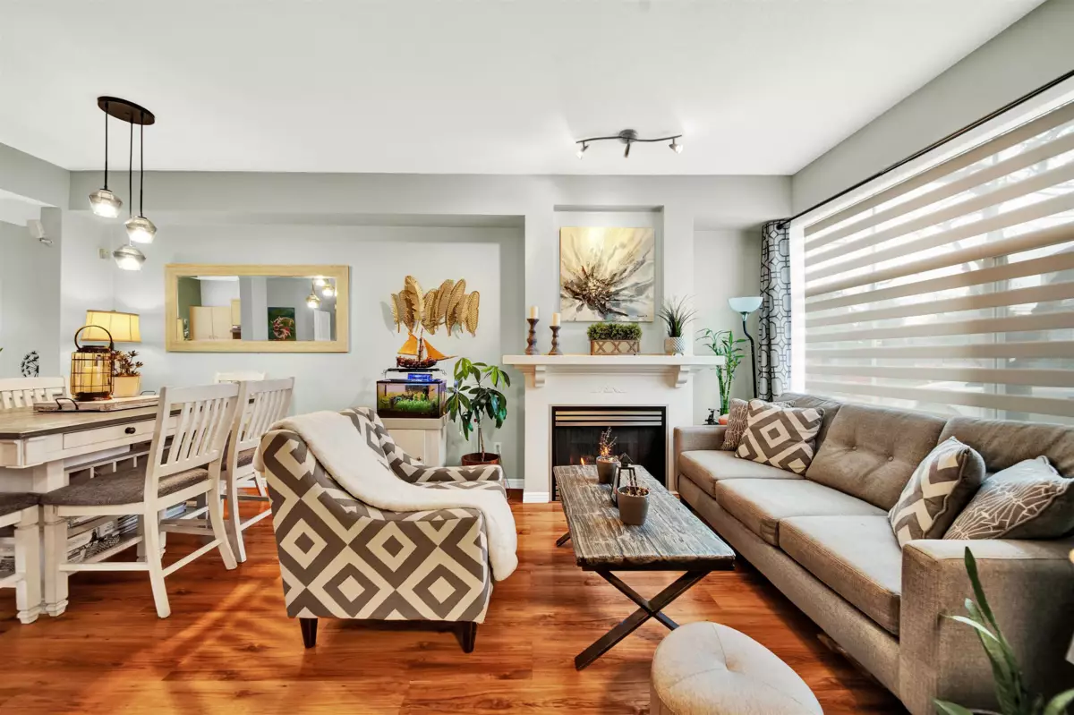 Kitchen Island Photo of 74 6465 184a Street, Surrey, BC
