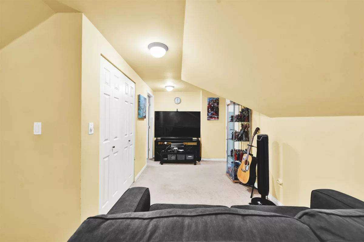 Powder Room Photo of 74 6465 184a Street, Surrey, BC