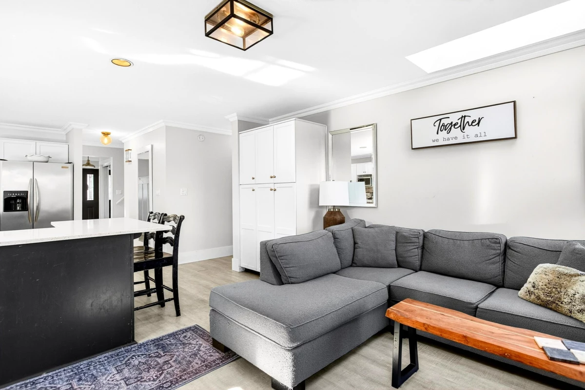 Basement Recreation Room Photo of 1065 King George Boulevard, Surrey, BC