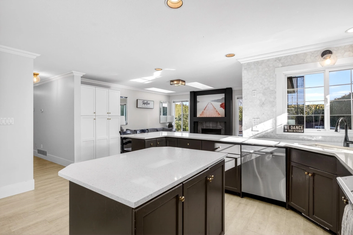 Bedroom 2 Photo of 1065 King George Boulevard, Surrey, BC