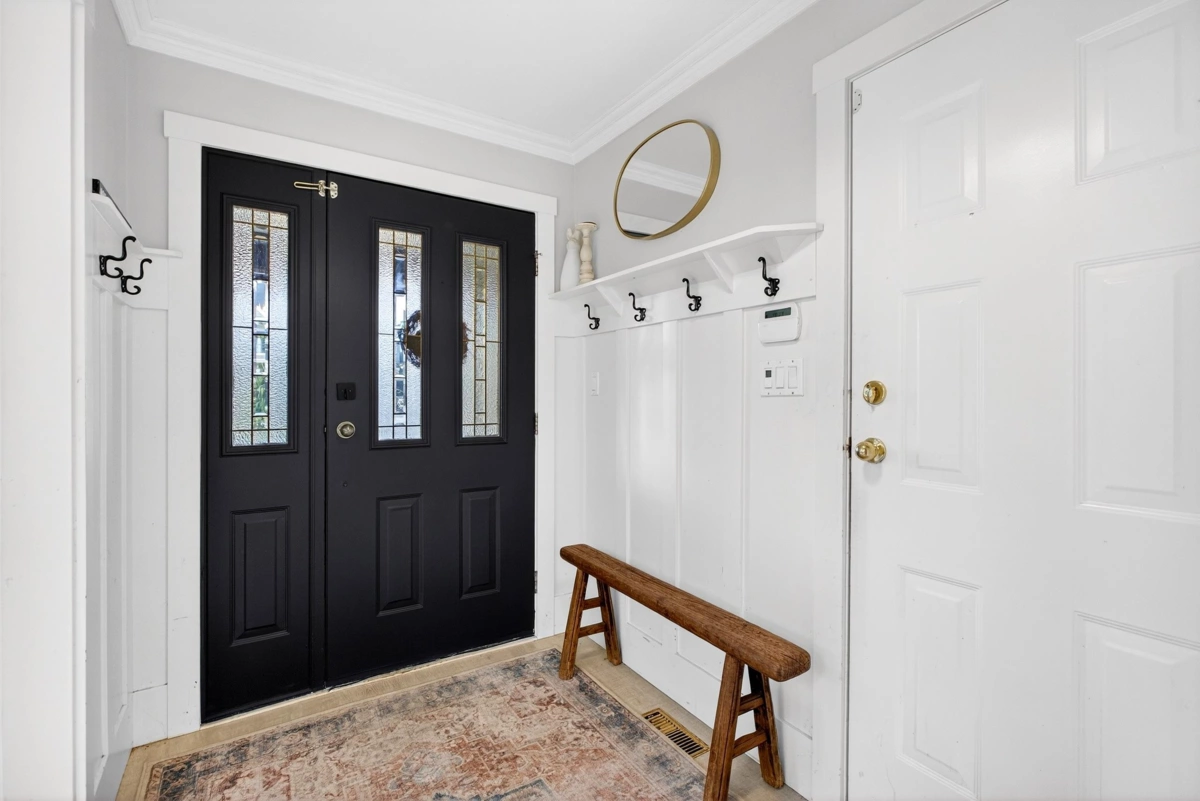 Dining Area Photo of 1065 King George Boulevard, Surrey, BC