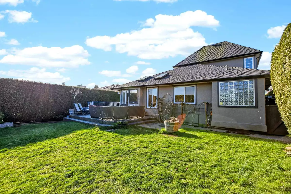 Fitness Center Photo Near 1065 King George Boulevard, Surrey, BC